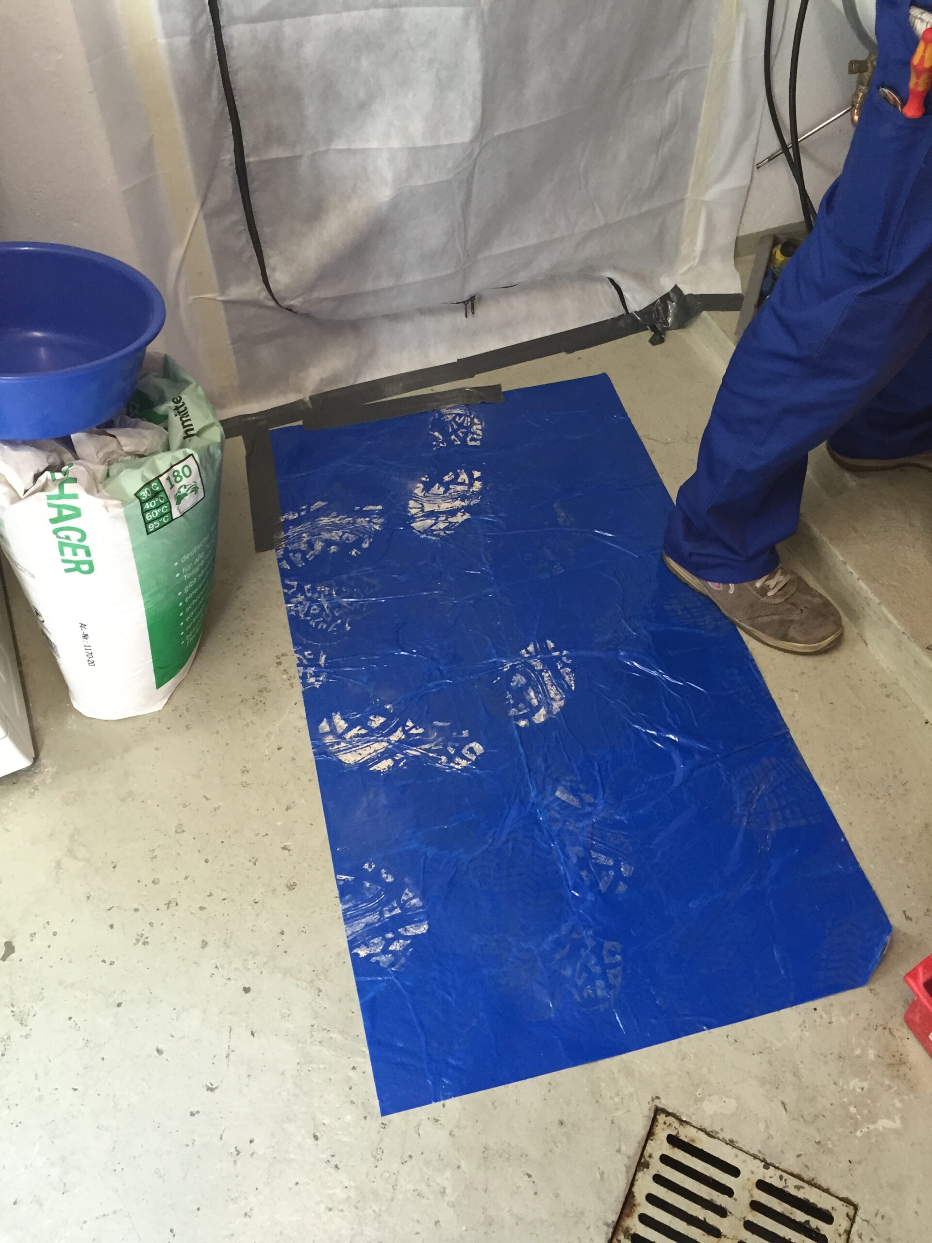 Staubklebematte blau, 10 Lagen; 1,14 m x 0,65 m; Staub und Schmutz bleiben haften – Bild 2